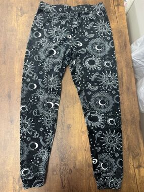 Womens Black Sun & Moon Print Leggings with Celestial Design Weekend Edition XL